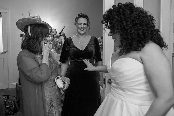 bobbie & liam helen j rose photography 0x2a7624026
