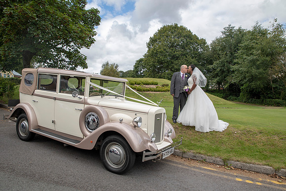 Helen J Rose Photography - Welsh wedding photographer - Mountain Ash Golf Club wedding - pontypridd wedding photographer - mubi and david (210)